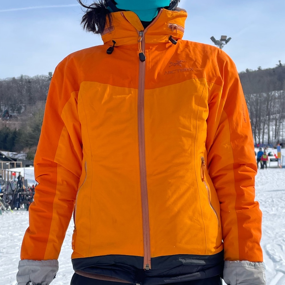 Arcteryx Alpine Jacket with durable GORE-Tex Pro, size XS
